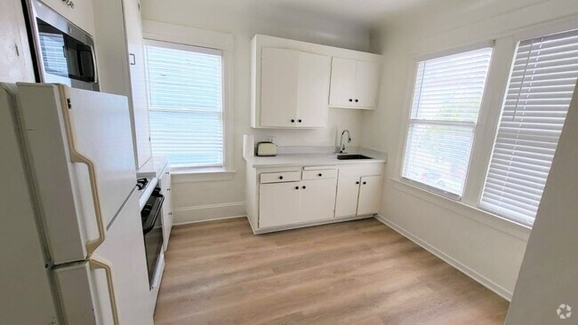 Building Photo - 2114 Ashby Ave Rental