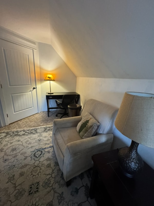 Photo - 433 8th Ave W