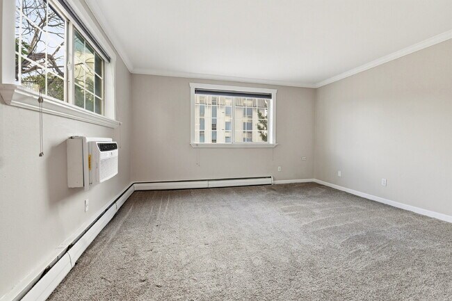 Photo - $1,420.95 with $300 off the first month's rent, 1 Beds - 1 Bath, Condo in Denver with Onsite Laun... Unidad 302