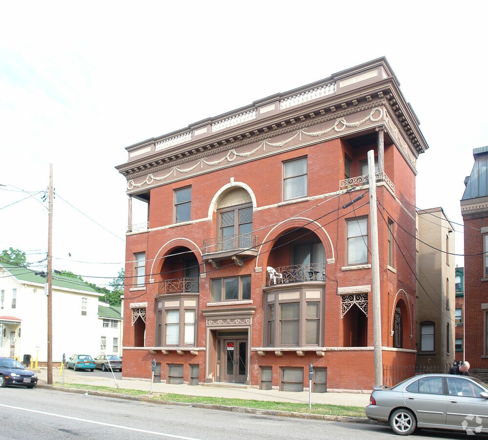Photo - West 8th Street Apartments