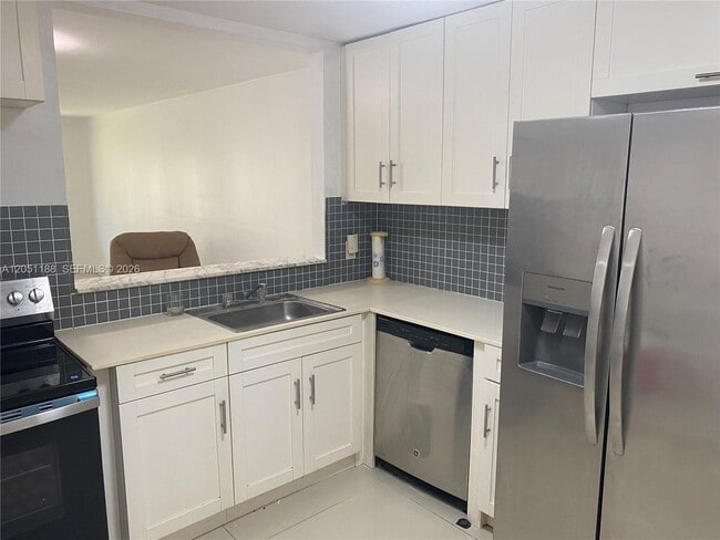 1550 NE 191st St Unit 309