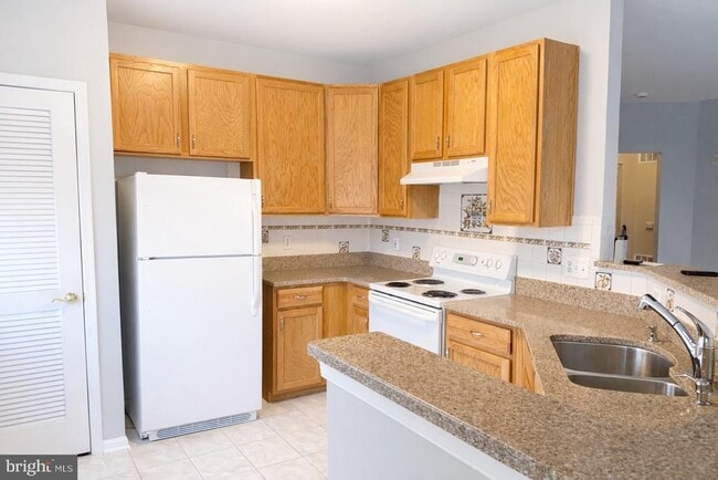 Photo - 2605 Chapel Lake Dr Unit 212