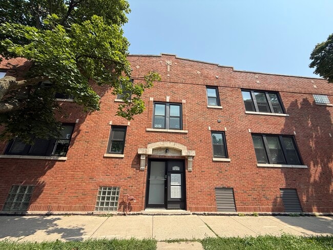 Building Photo - 2105-07 N Lawndale Ave Unit 1S Rental