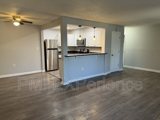 Photo - 3815 Swann Rd Unit Apt 104