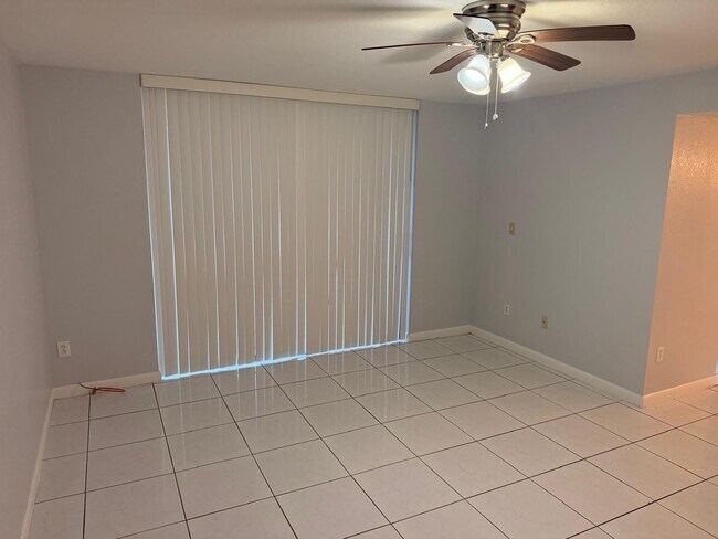 Photo - 410 NW 214th St