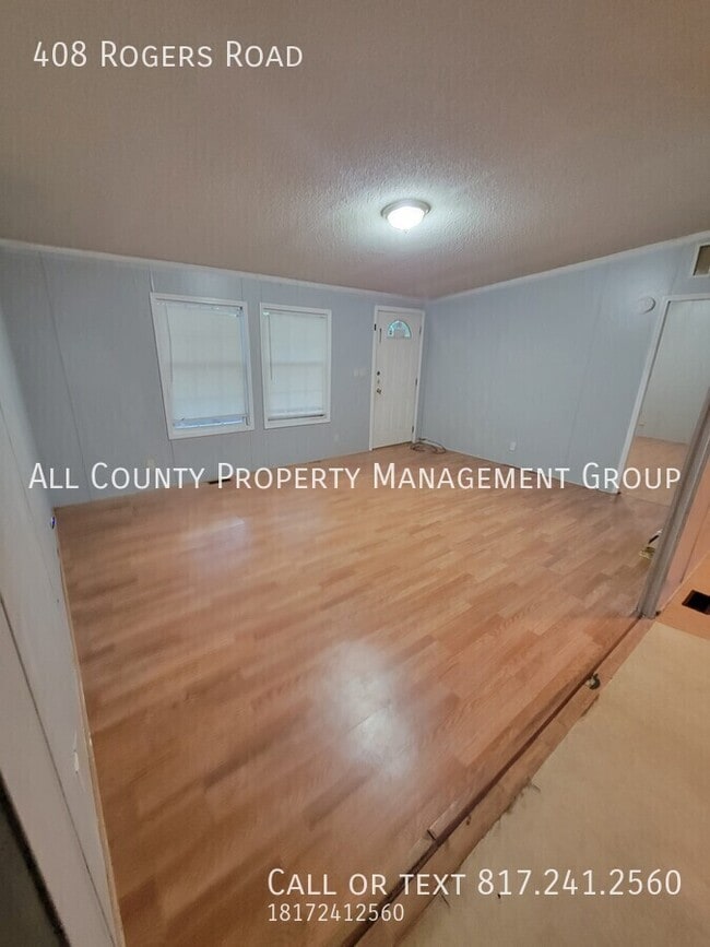 Photo - 408 Rogers Rd