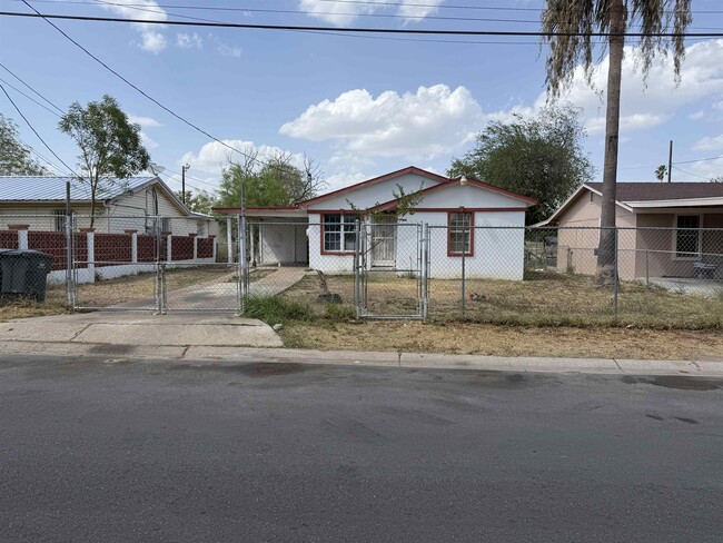 Photo - 2218 E Price St