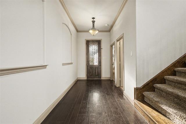 Photo - 588 Deverson Dr