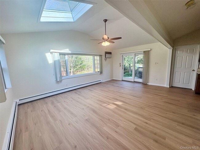 Photo - 54 Old Brook Rd