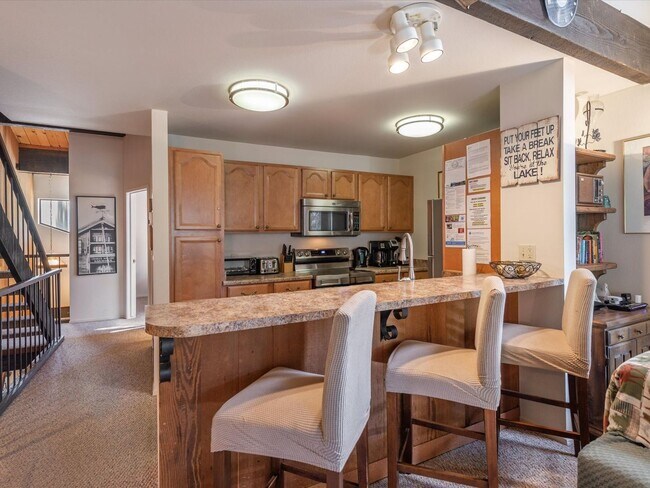 Photo - 1001 Commonwealth Dr