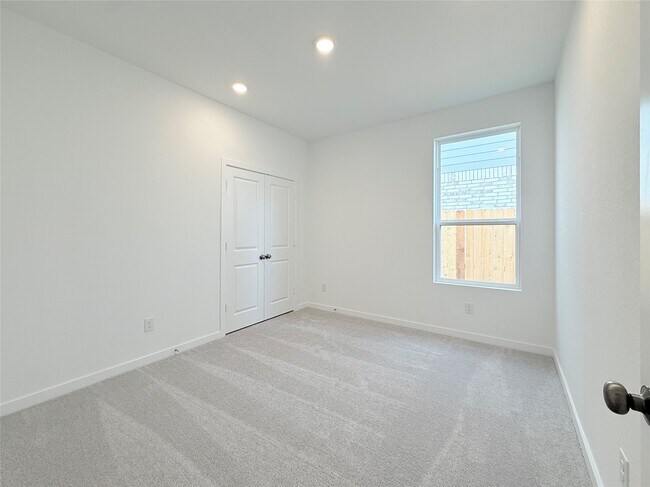 Photo - 31906 Blossom Ln