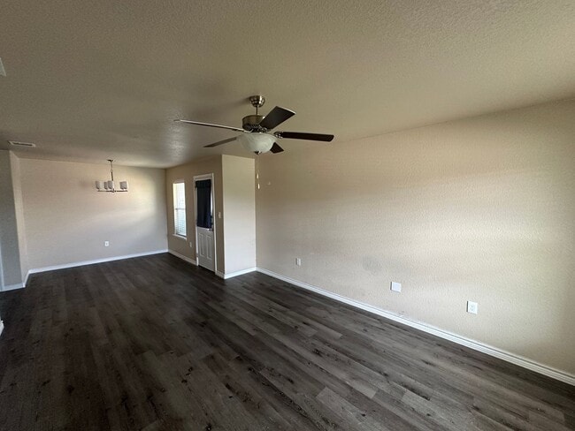 Photo - AVAILABLE NOW! - 2 WEEKS FREE (SECTION 8 A...