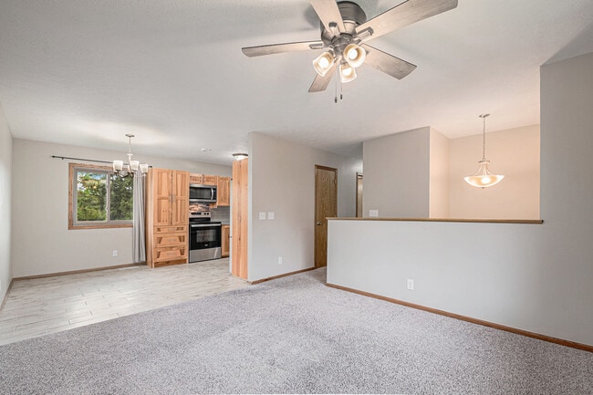 Photo - 14 Pinehurst Cir