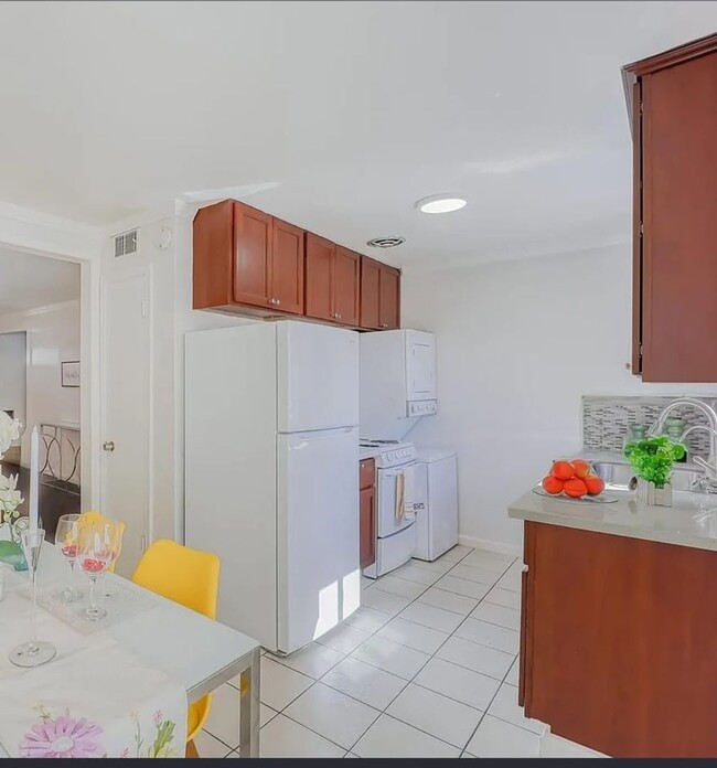 Photo - 407 Craven Ct