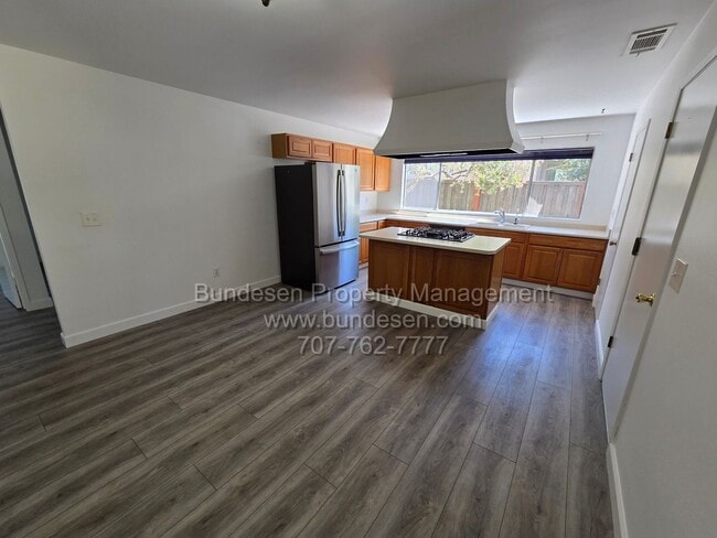 Photo - 5266 Evonne Ave