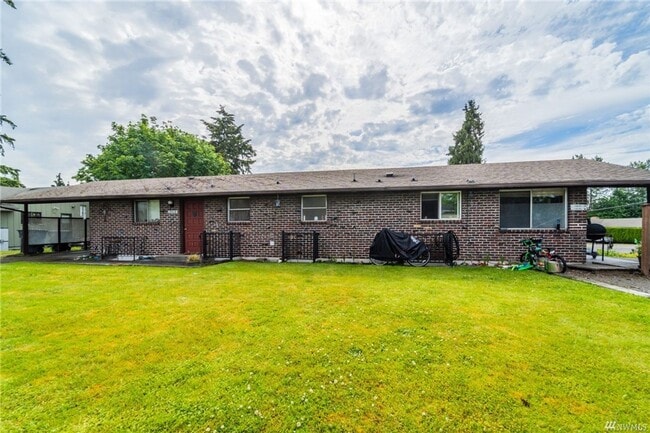 Building Photo - Davisson Tri-Plex Unit 10806 Davisson Road SW