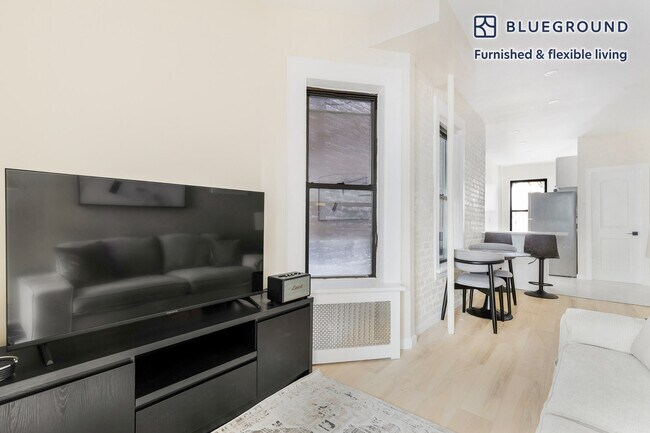 Photo - 251 W 18th St Unit FL3-ID2060