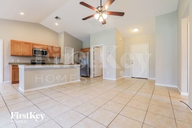 Photo - 4570 Lummus St