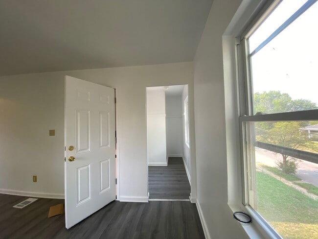 Photo - 108 Columbian Ave Unit B