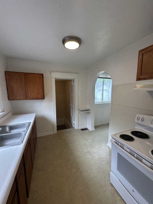 Photo - 2109 W 9th St