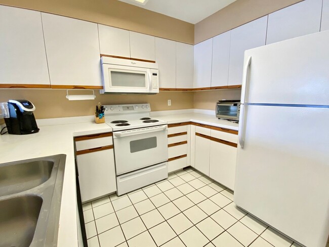 Photo - MOVE IN SPECIAL FOR DECEMBER 2025. Laurel Villas Condominiums. $2700/month rent includes 2 assign... Unit 203