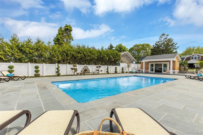 Photo - 12680 Main Rd