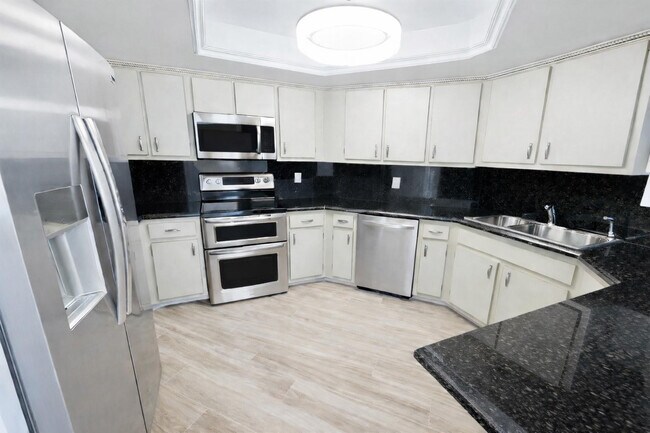 Photo - 2900 NE 14th Street Causeway Unidad 701