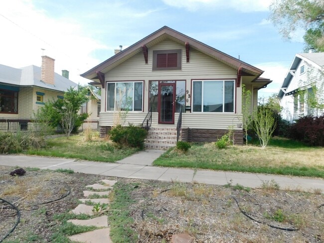 LARGE 3 bed 2 bath home in downtown GJ!!!! - LARGE 3 bed 2 bath home in downtown GJ!!!!