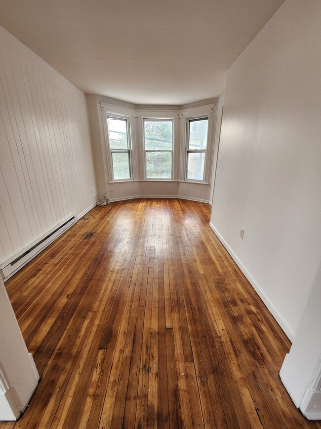 Photo - 534 Morris St Unidad Upstairs