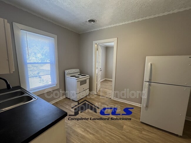 Photo - 700 S 8th St