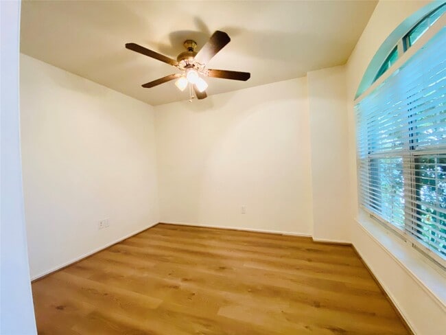 Building Photo - 5747 Wandering Creek Dr Rental