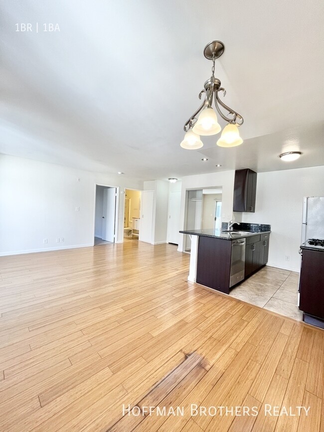 Photo - 860 S Ardmore Ave Unit 210