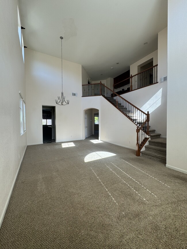 Photo - 361 Royal River Dr