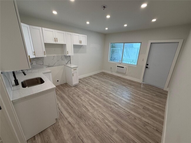 Photo - 935 Jefferson Ave Unidad 10