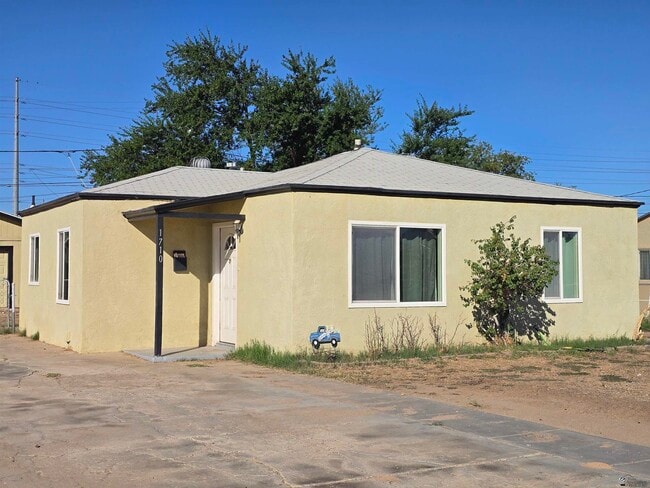 Photo - 1710 S 11th Ave