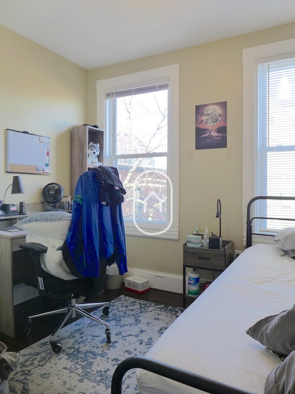 Photo - 8 Worthington St