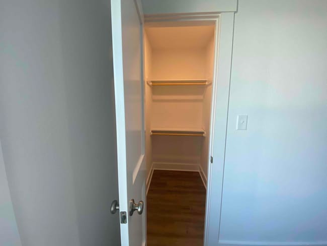 Photo - 304 Indian Dr