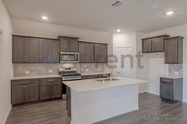 Photo - 547 Delaware RD