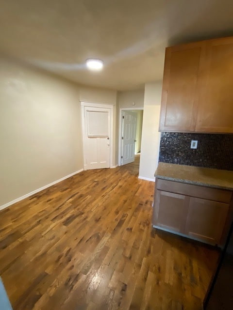 Dining area - 5024 Chippewa St Unit 2E Rental