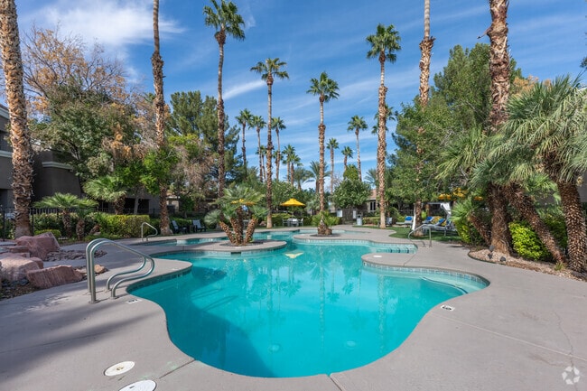 Luxurious Pool