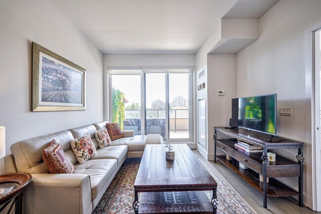 Photo - 30 Shore Breeze Dr Unit SI ID1513089P