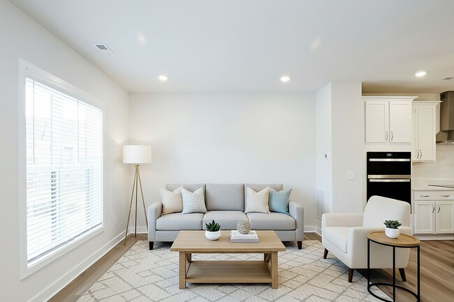 Photo - Dog-Friendly Townhome in Desirable Belvedere Community