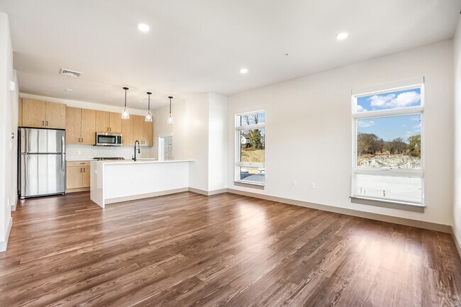 Photo - Grove Street Landing