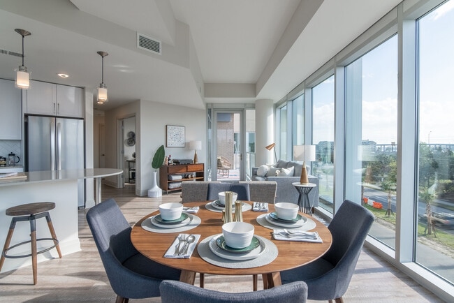 10 apartamentos de WestEdge — foto de la comunidad