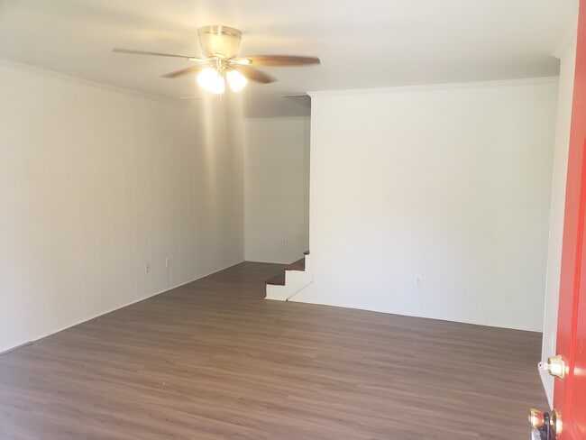 Photo - 5428 Sidbury Rd