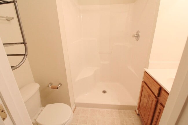 Photo - 351 Emerson Ln