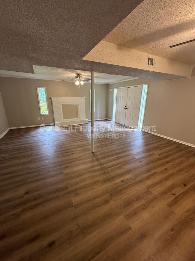 Photo - 2632 Coral Way