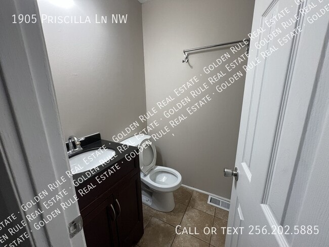 Photo - 1905 Priscilla Ln NW