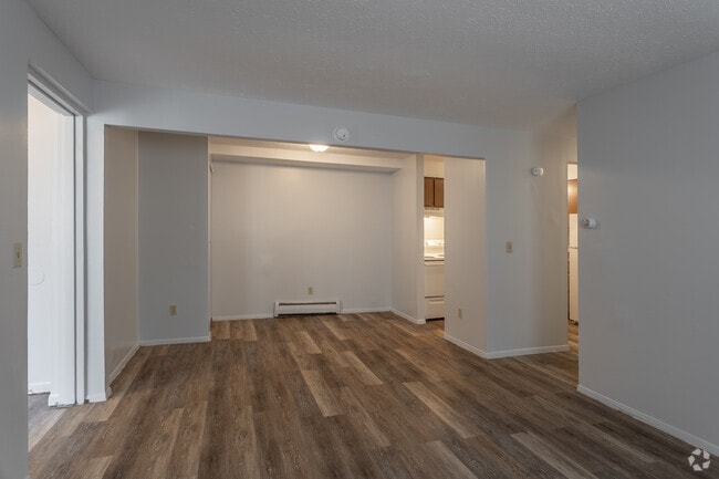 3BD, 1BA - 850-900SF