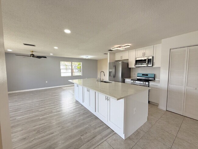 Photo - 7702 Ivory Terrace